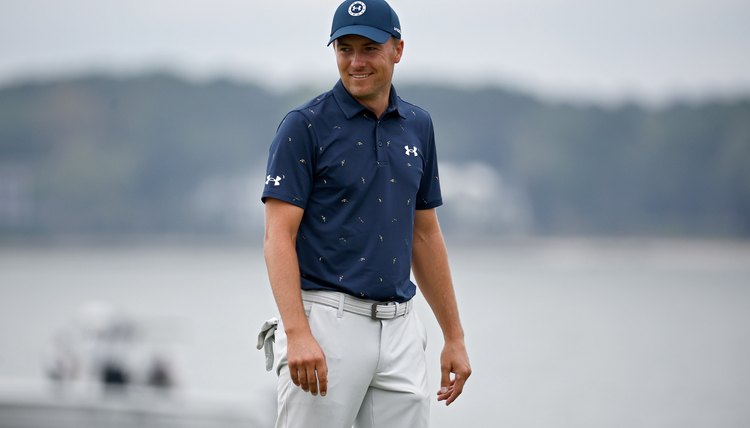 A Guide to Golf Attire for Men - Hansen's Clothing