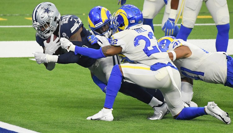 Dallas Cowboys v Los Angeles Rams