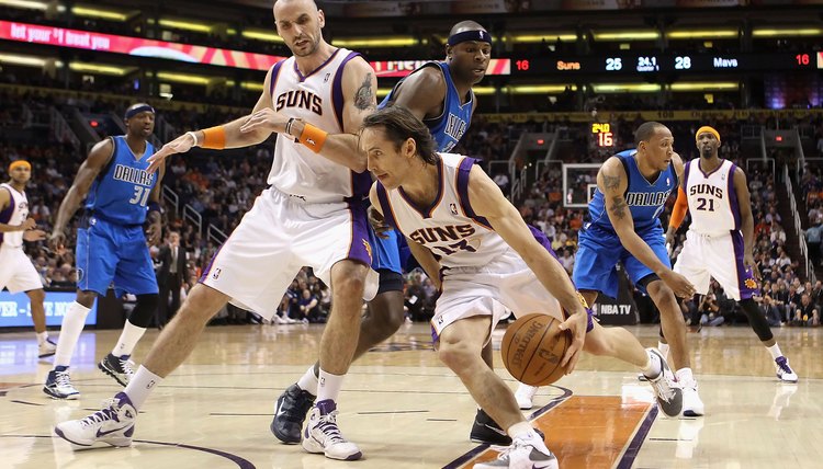 Dallas Mavericks v Phoenix Suns