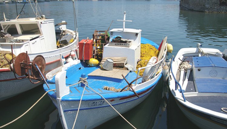 How to Make a Boat Cover Frame for Winter