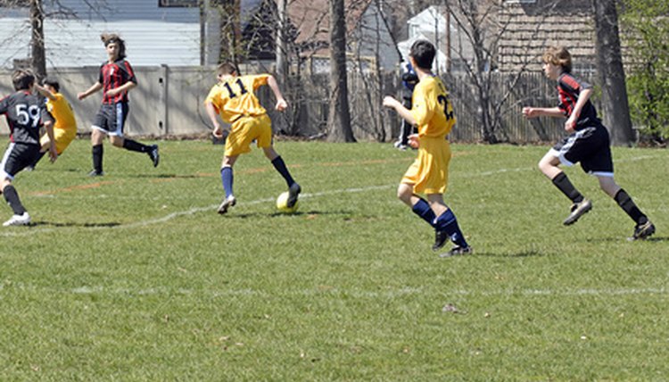 How to Incorporate a Youth Sports Team