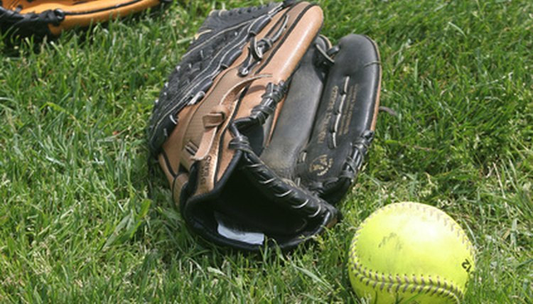 How to Clean the Inside of a Softball Glove