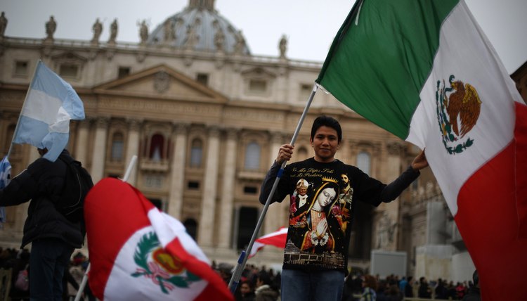 what-do-the-colors-of-the-mexican-flag-mean-worldatlas