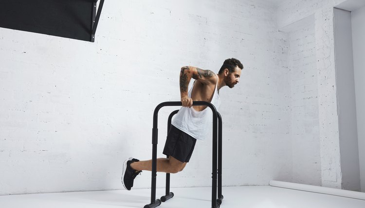 Workouts That Build Power With Just Push-Ups, Pull-Ups and Dips