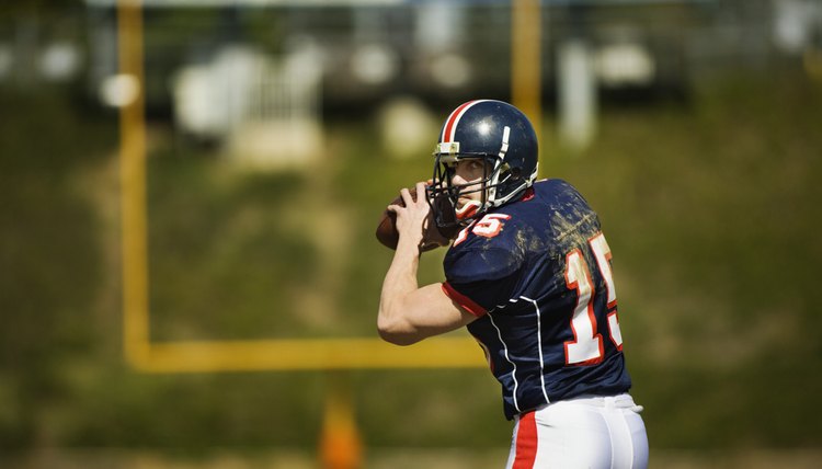 Quarterback Going back to Pass