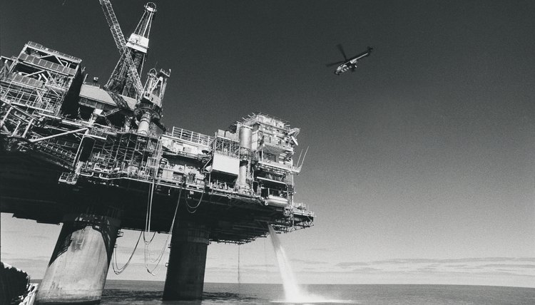 the-yearly-salary-for-an-oil-rig-helicopter-pilot-career-trend