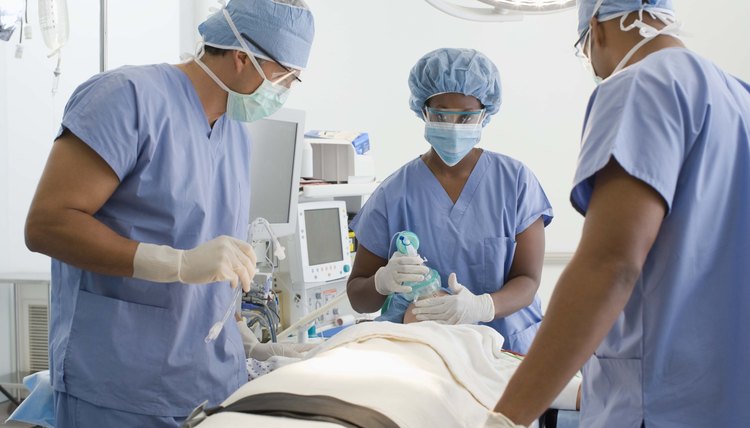 should-i-be-an-anesthesiologist-or-a-plastic-surgeon-career-trend