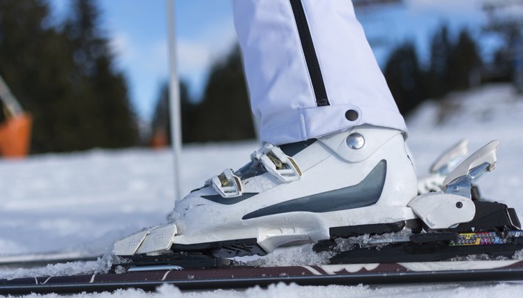 How To Clean Ski Boot Liners | Cleanestor