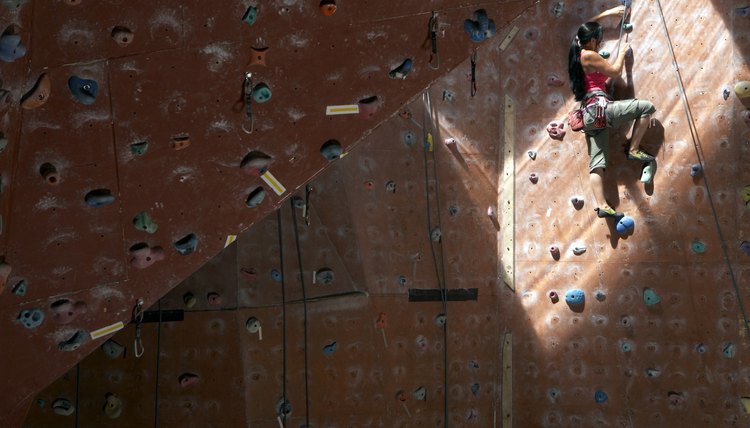 Does Indoor Rock Climbing Tone Your Legs & Butt? | Woman - The Nest