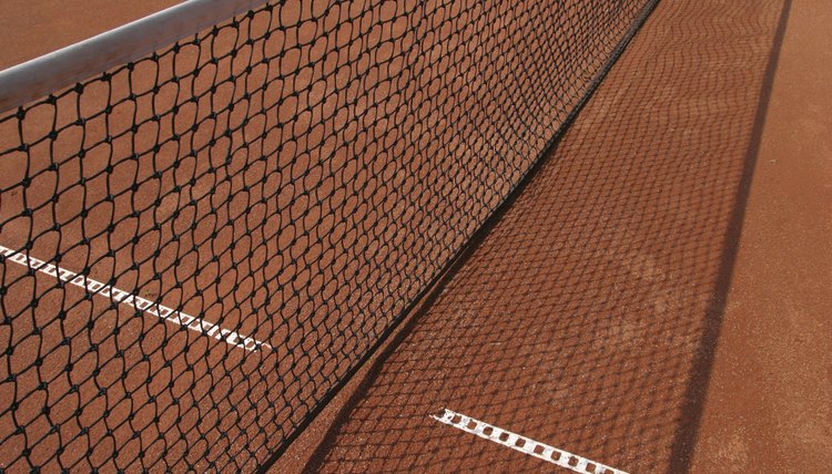 Net on tennis court