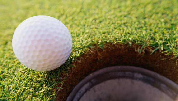 What Brands of Golf Balls Go the Farthest?