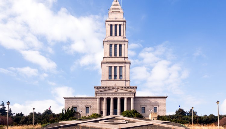 Wide shot of a Masonic lodge in Alexandria, Viriginia.