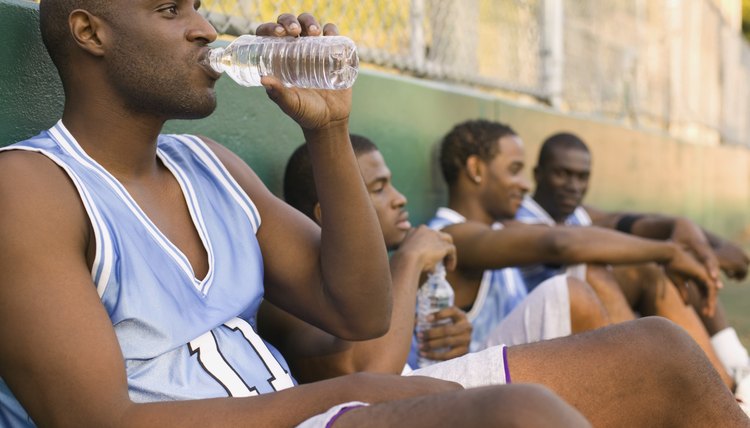 How Much Water Should I Drink Before a Basketball Game?