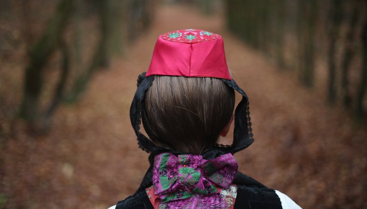 Activities will help students connect with the darkness of Grimms' fairy tales.