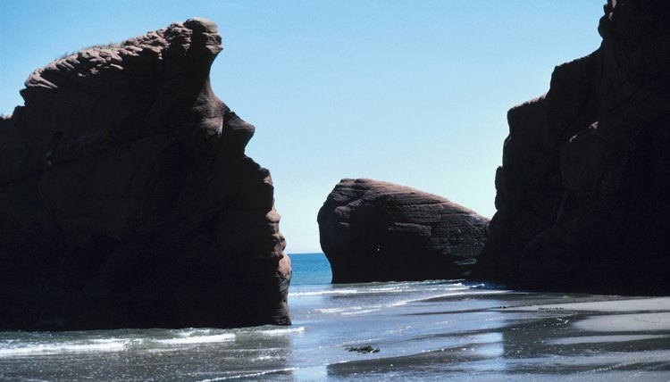 Larger stones were also described as mountains.