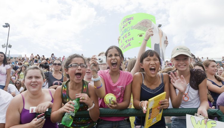 Jonas Brothers' Road Dogs Team Brings Allstate's X The TXT To Connecticut