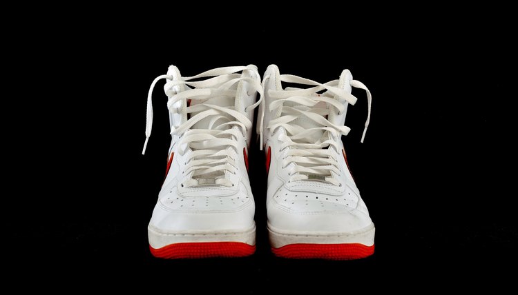 High-top classic basketball shoes sneakers