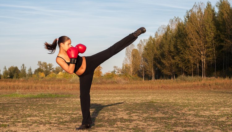 How to Learn Kickboxing Online for Free