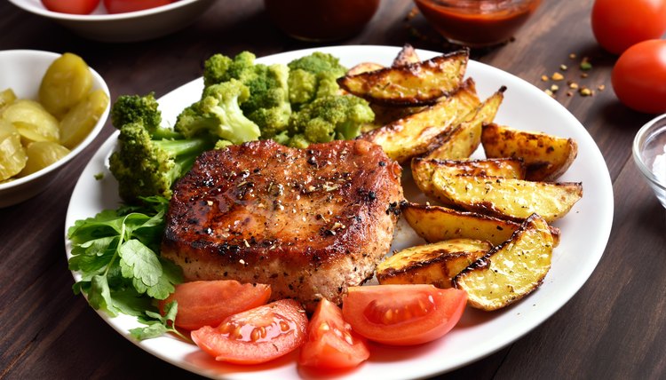 Roasted Beef With Potatoes and Broccoli