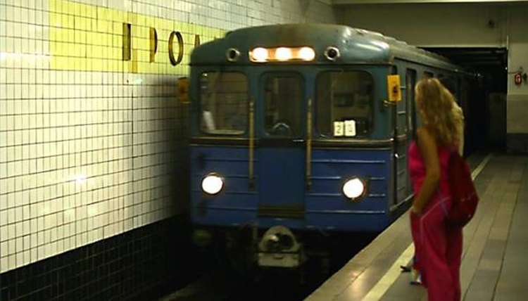 How Does a Subway Train Work?