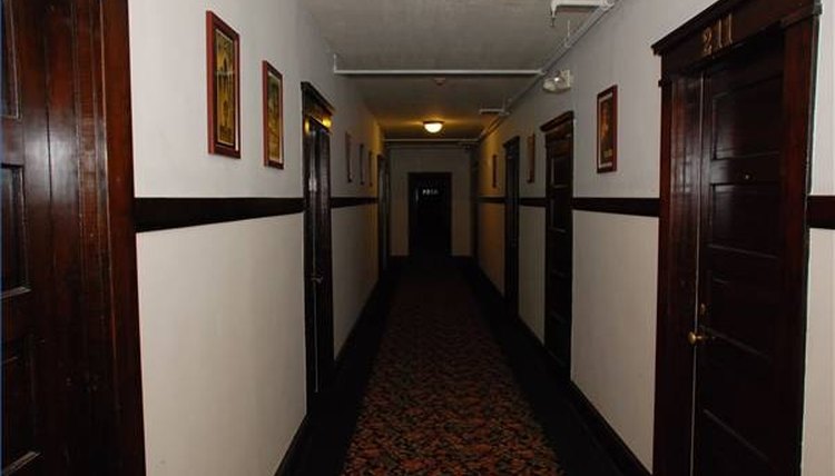 What Is a Halfway House?