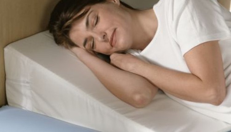 How to Use a Bed Wedge for Sleeping