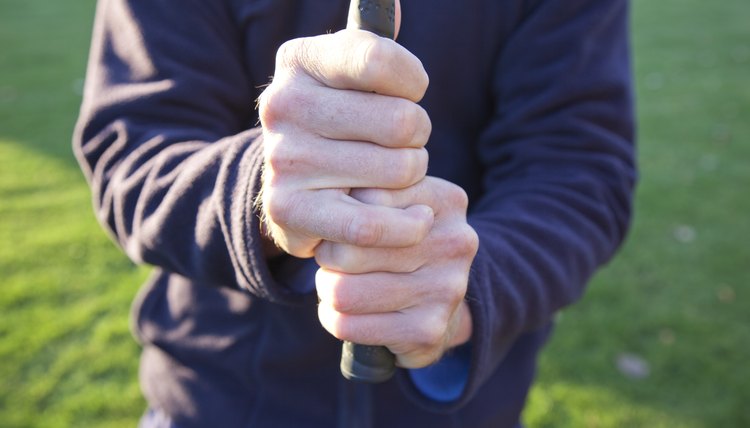 Ways to Grip a Golf Club