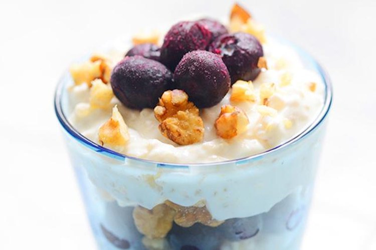 Parfait cremoso de quinoa y bayas.