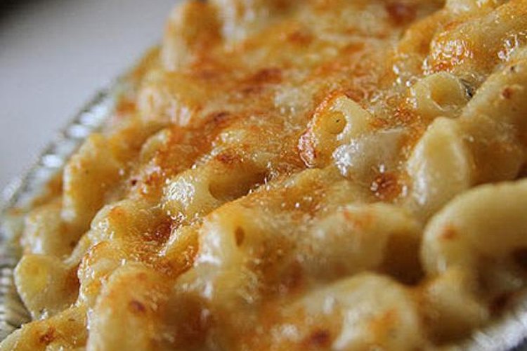 Puedes agregarle proteínas a los macarrones con queso.