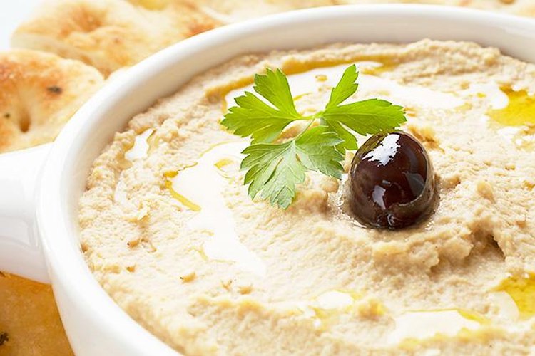 Con Classic Hummus Singles está bien limpiar el recipiente en una sola sentada.