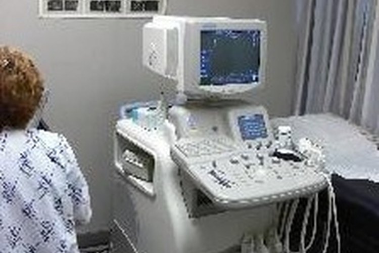 Realizar ultrasonidos faciales.