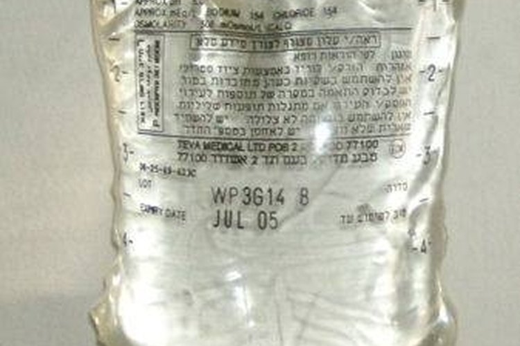 La solución Ringer lactato se administra por vía intravenosa.