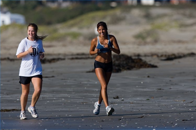 Conoce cuántas calorías quemas al correr por 30 minutos.