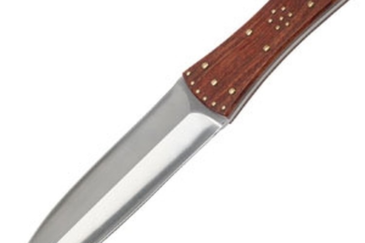 www.survivalist-knife-and-tool.com A dagger design used based on that used by Plains Indians