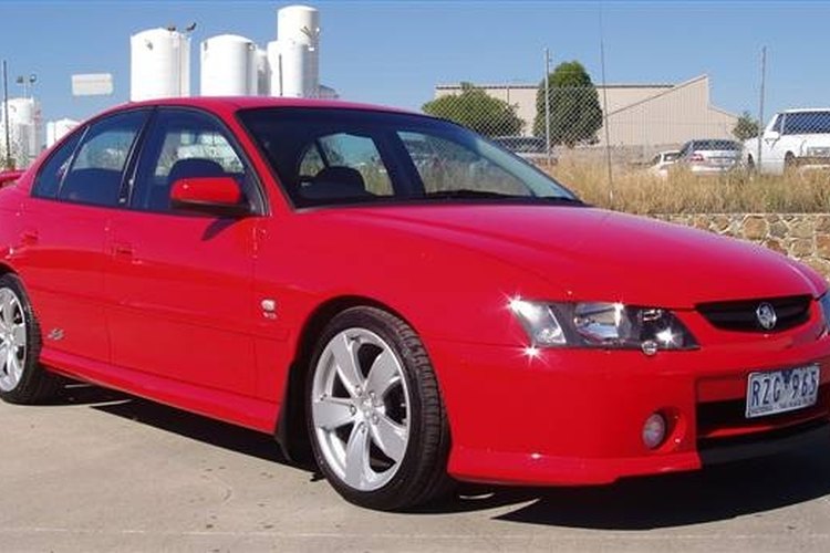 http://commons.wikimedia.org/wiki/File:2002-2004_Holden_VY_Commodore_SS.jpg Holden VY Commodore