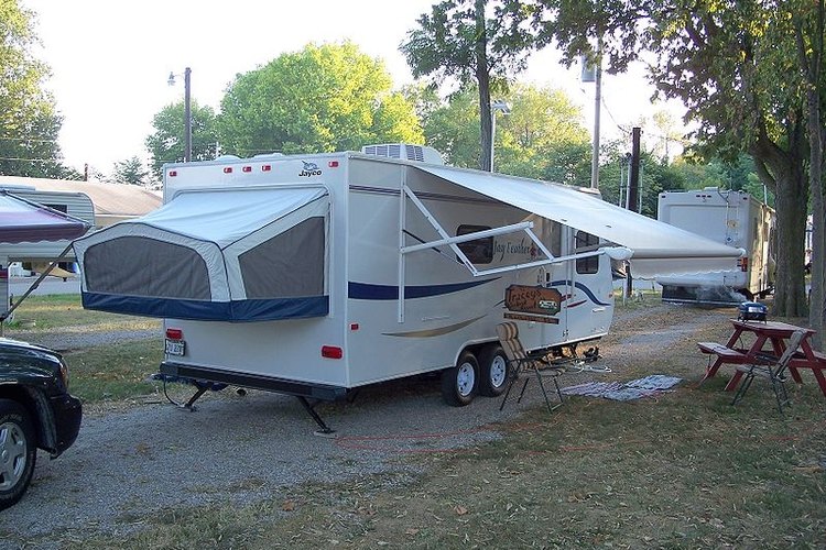 Image courtesy of Bill & Vicki Tracey: Wikimedia.org A Jayco Pop-Out Travel Trailer