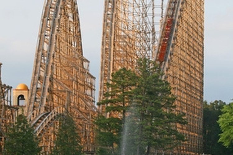 Amusement Park image by Gary from Fotolia.com RV campers find varied accommodation options near Six Flags Over Texas.