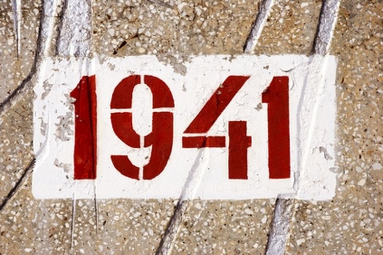 date of the beginning of world war ii image by Alexey Klementiev from Fotolia.com Lugers were the official pistols of the World War One German military.