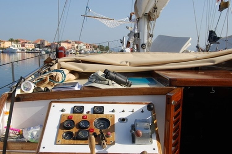 ponte di comando image by laura.zampardi from Fotolia.com Adding a switch panel to your boat can simplify operation.