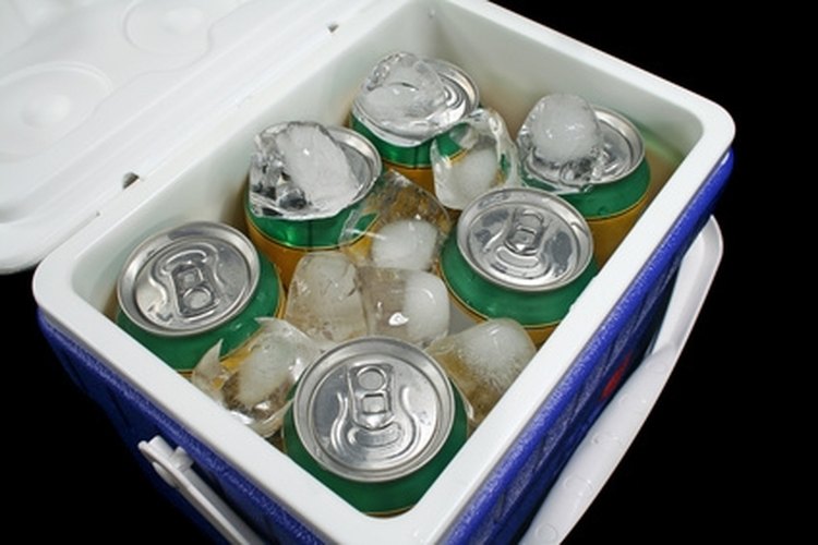 drink cooler 1 image by Brett Mulcahy from Fotolia.com An Igloo coolder will keep food and beverages cold.