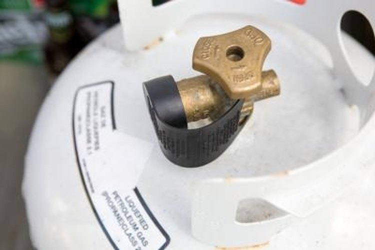 Jupiterimages/Photos.com/Getty Images Purge a New Propane Tank