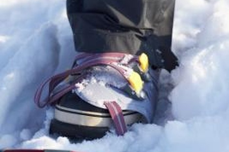 Jupiterimages/Photos.com/Getty Images Gaiters are an inexpensive way to provide foot and leg protection during certain outdoor activities.