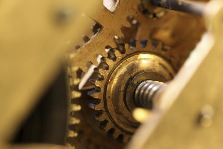 Janka Dharmasena/iStock/Getty Images Your Mercury outboard's brass gears suffer without timely lubrication.