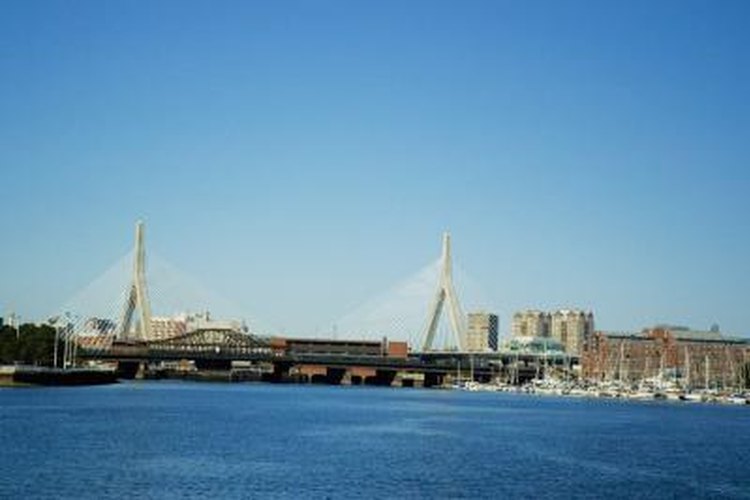 Medioimages/Photodisc/Photodisc/Getty Images Boston provides some good smelt fishing locations.