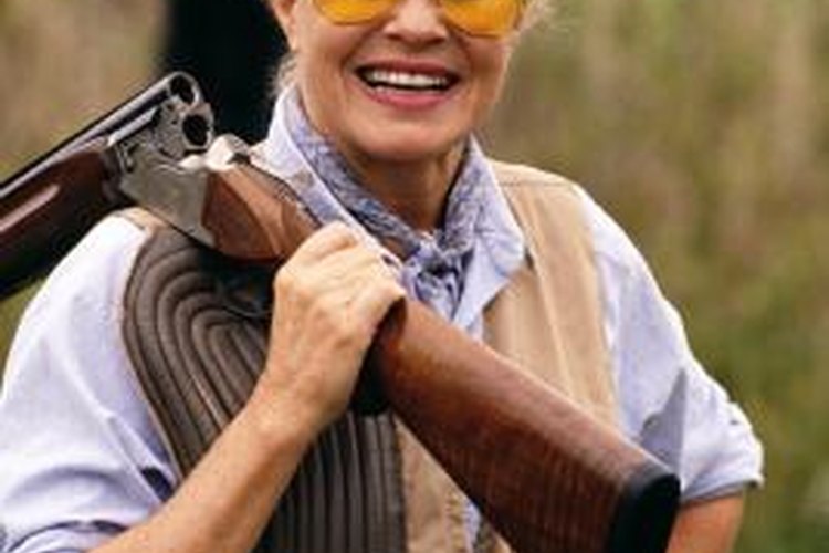 Jupiterimages/liquidlibrary/Getty Images Adjustable combs increase accuracy of trap guns.
