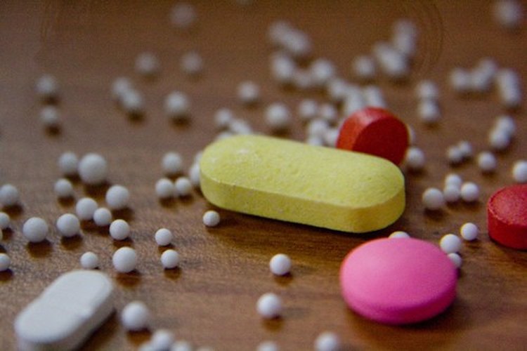 La pastilla amarilla es el complejo de vitamina B.