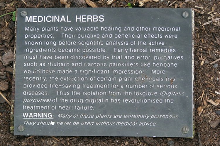 Placa de advertencias de las hierbas medicinales.