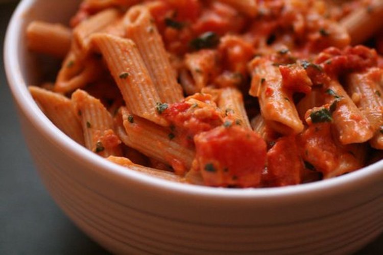 Las enzimas digestivas convierten esta comida en combustible utilizable para el cuerpo.