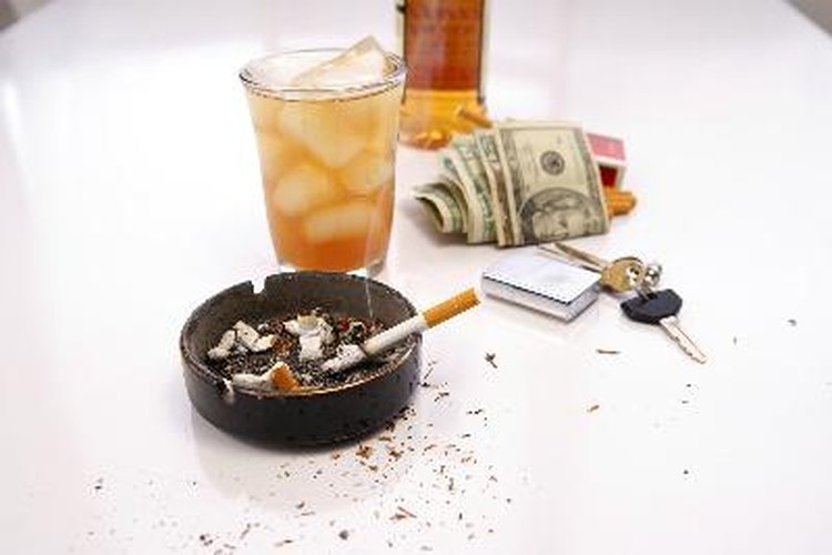 Renuncia a la bebida y al cigarro.