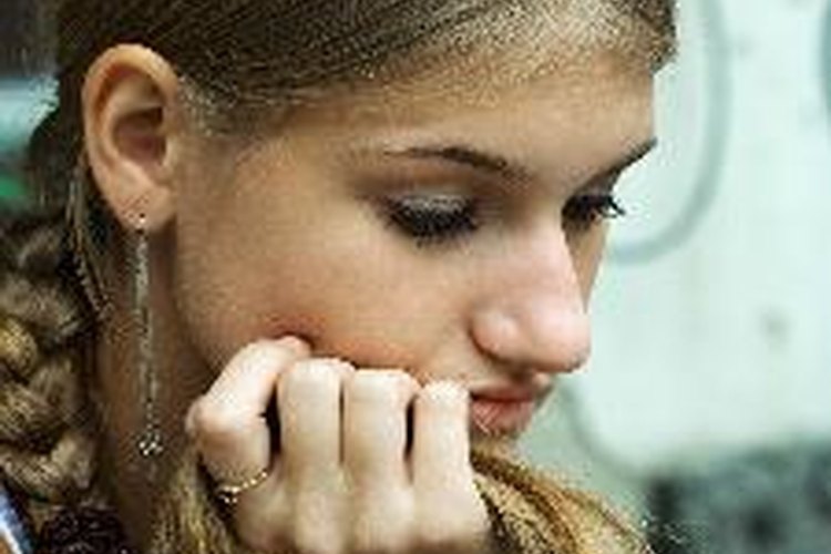 Con la psoriasis se forman parches rojos escamosos en algunas áreas del cuerpo.